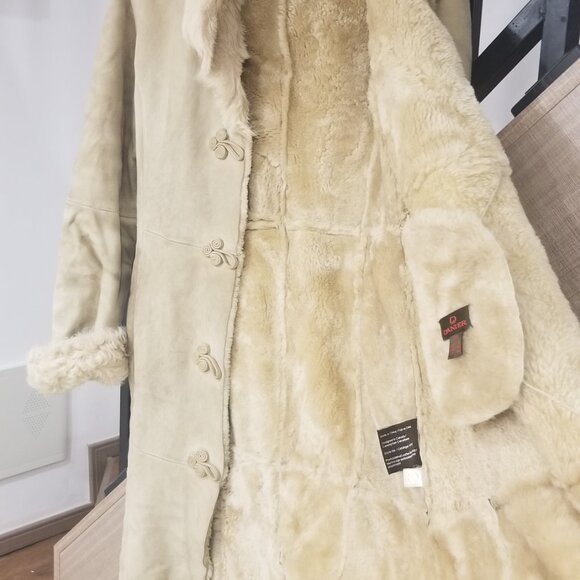 Danier Shearling Suede Coat - Picture 7 of 14